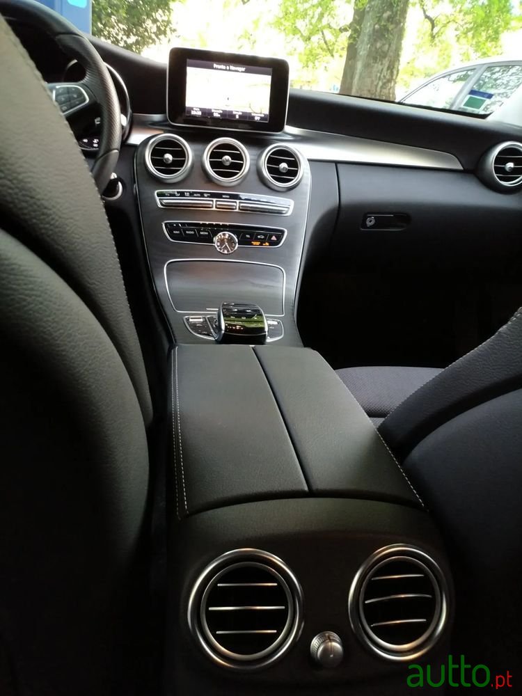 2016' Mercedes-Benz Classe C photo #2