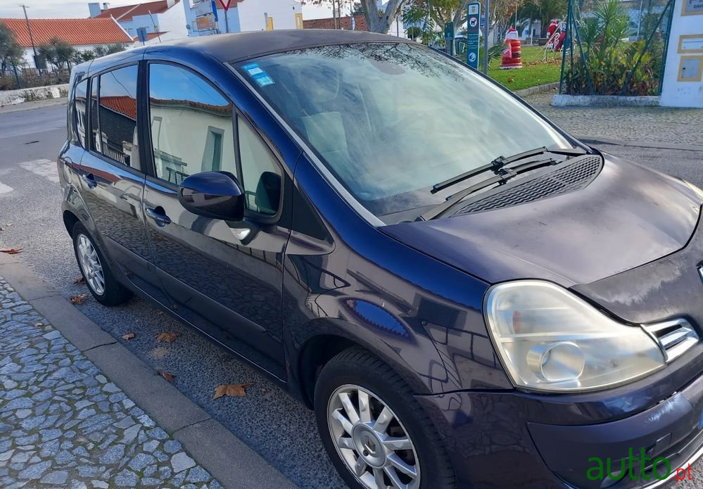 2008' Renault Grand Modus photo #1