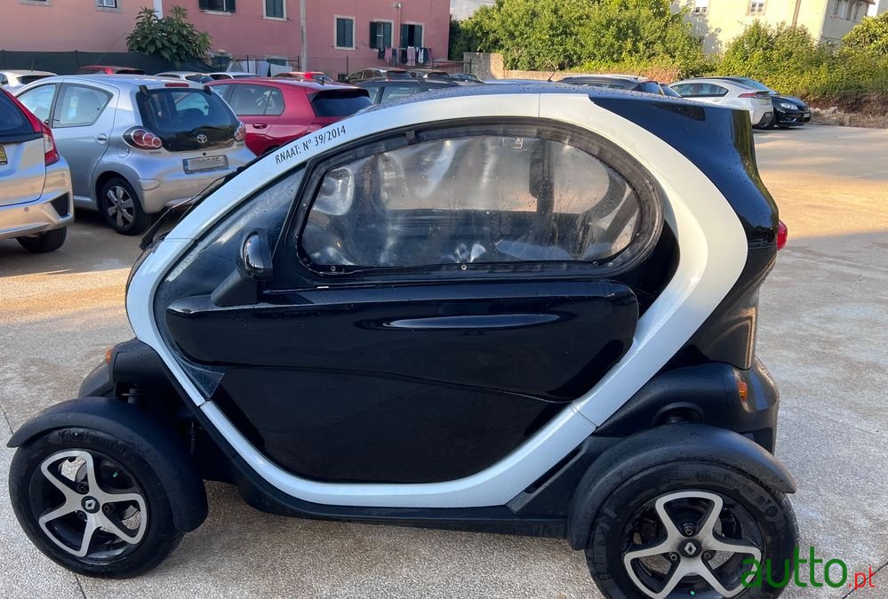 2017' Renault Twizy 80 Intens Black Flex photo #3