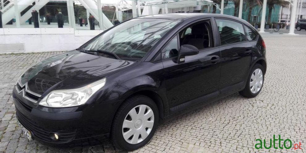 2007' Citroen C4 1.4 16V Sx photo #2