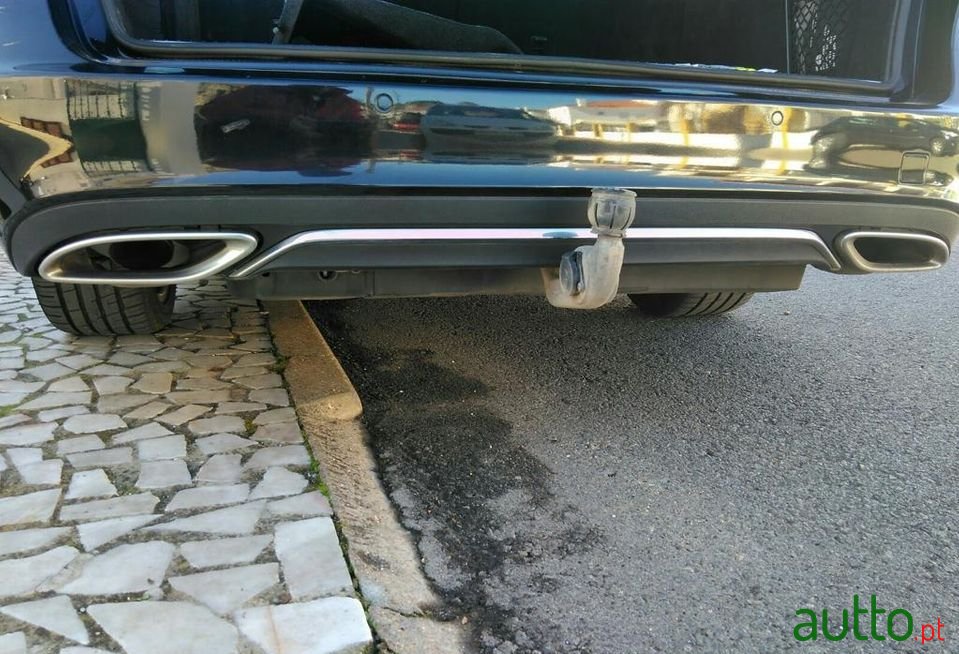 2013' Mercedes-Benz E-220 photo #5