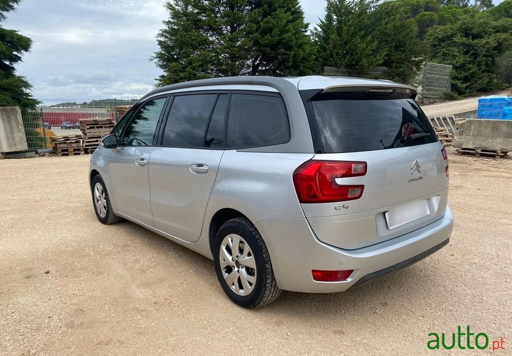 2014' Citroen C4 Grand Picasso photo #4