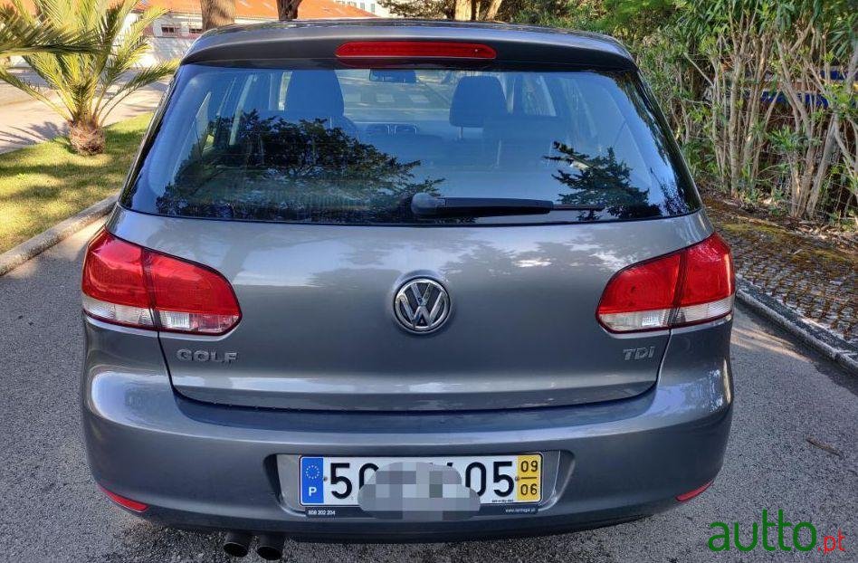 2009' Volkswagen Golf photo #3