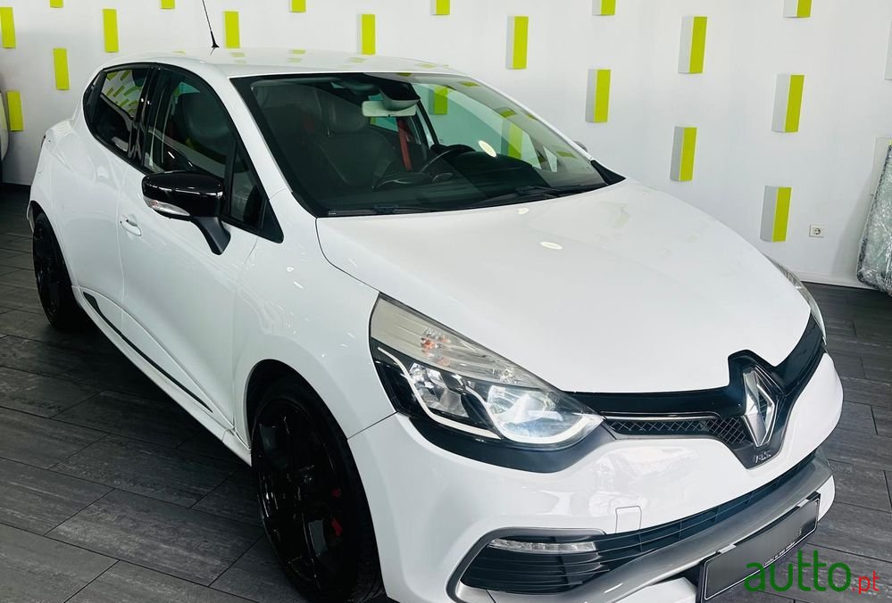 2014' Renault Clio photo #1