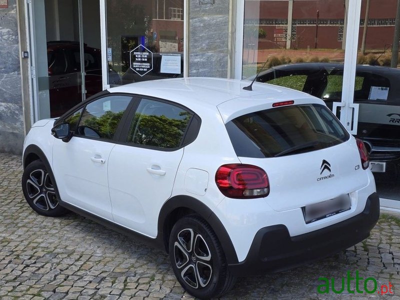 2018' Citroen C3 1.2 Puretech Feel photo #4