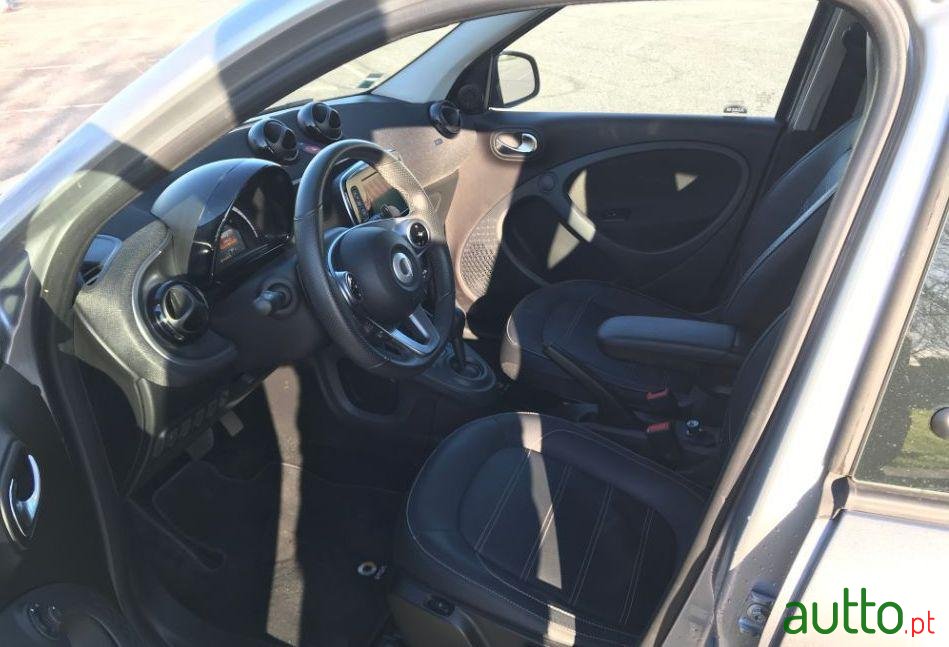 2016' Smart Forfour photo #2