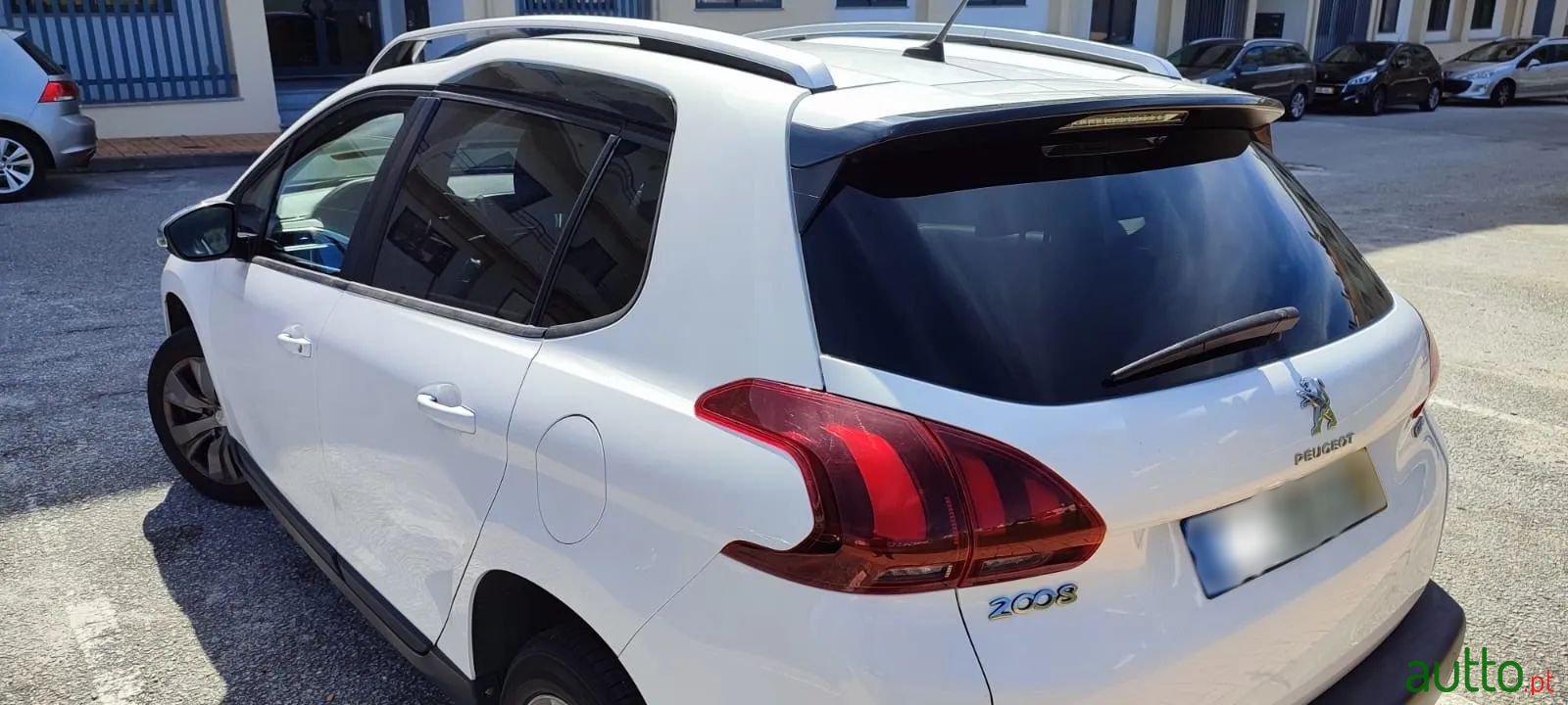 2017' Peugeot 2008 photo #5