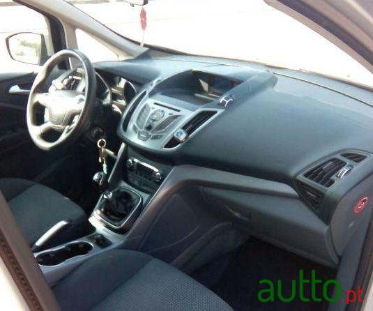 2011' Ford C-MAX photo #3