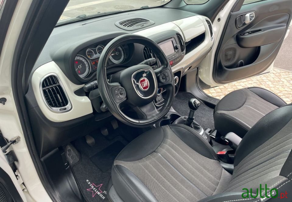 2014' Fiat 500L photo #4