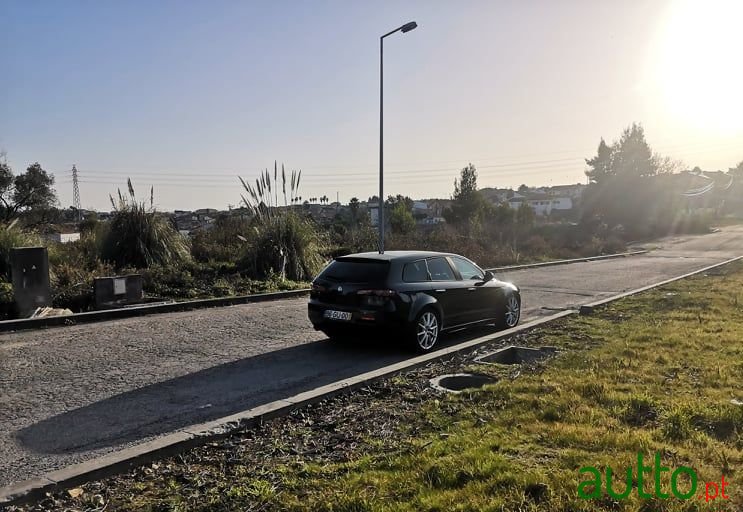 2008' Alfa Romeo 159 photo #4