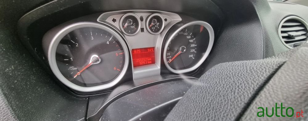 2008' Ford Focus 1.6 Tdci Titanium photo #1