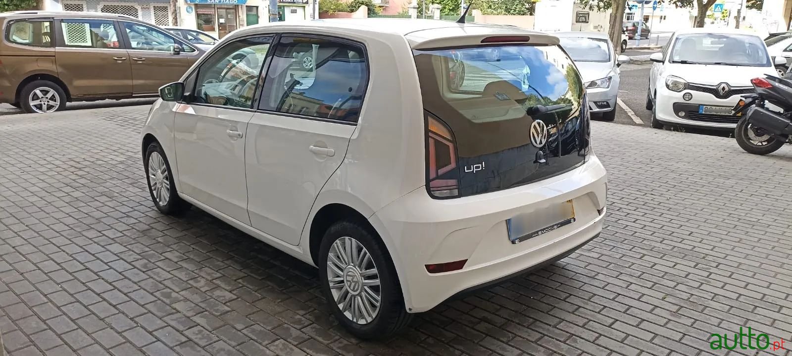 2019' Volkswagen Up photo #3