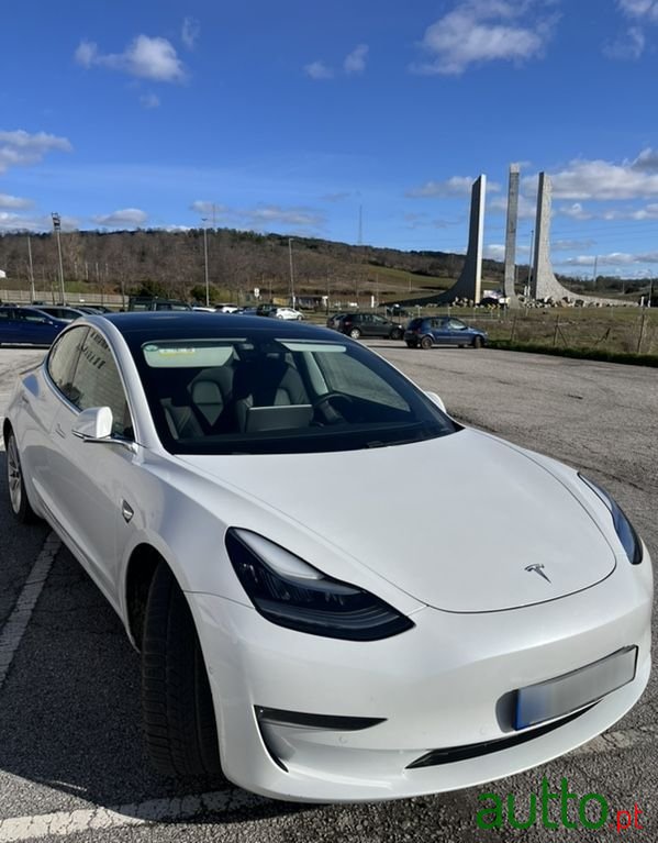 2019' Tesla Model 3 photo #3