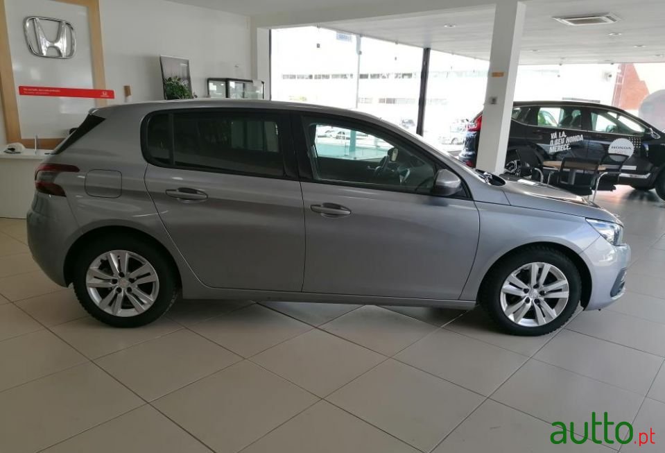 2018' Peugeot 308 photo #3