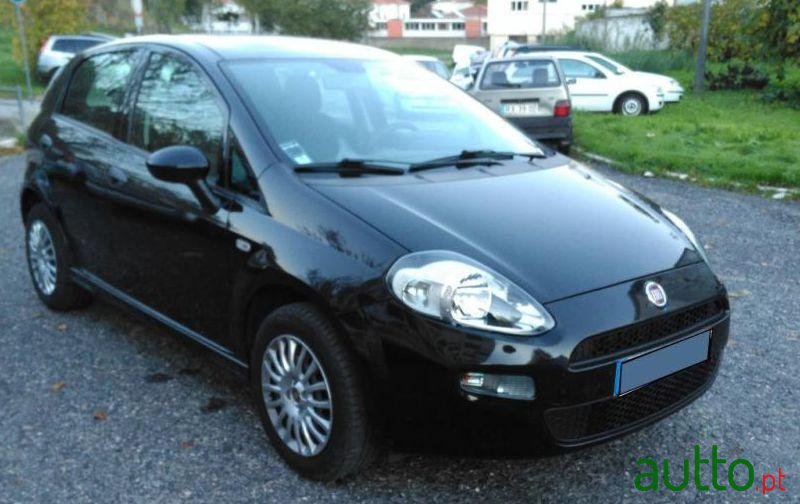 2014' Fiat Punto 1.2 Lounge photo #1