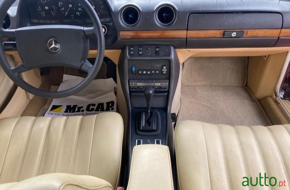 1981' Mercedes-Benz 300 photo #2