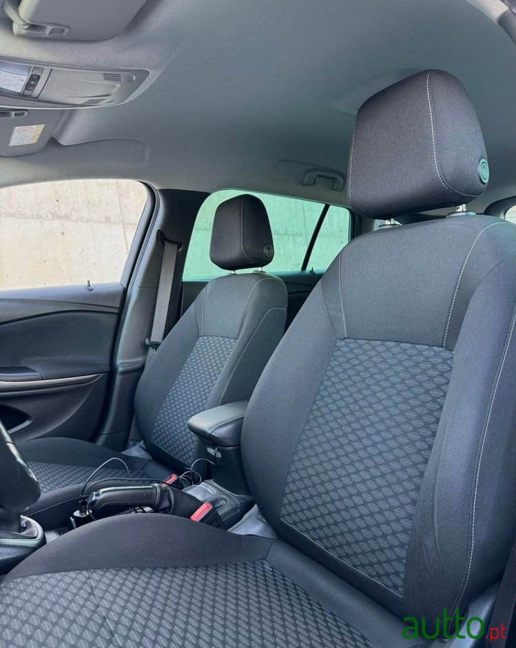 2021' Opel Astra Sports Tourer photo #6