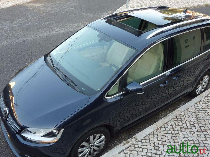 2014' Volkswagen Sharan photo #2