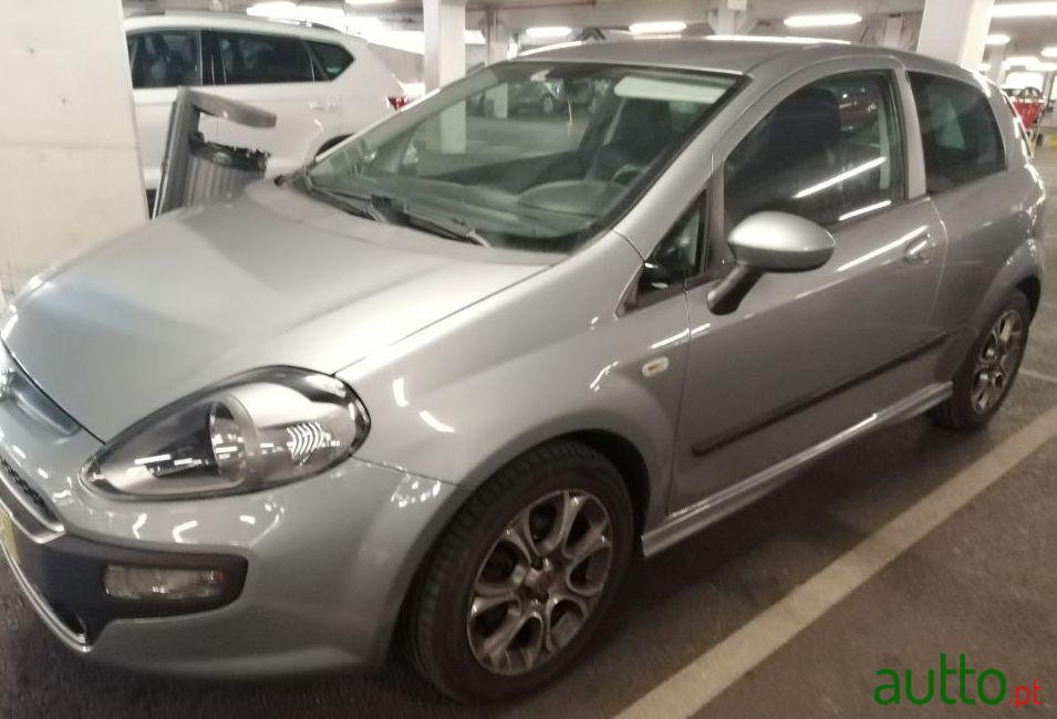 2010' Fiat Punto Evo Racing photo #2