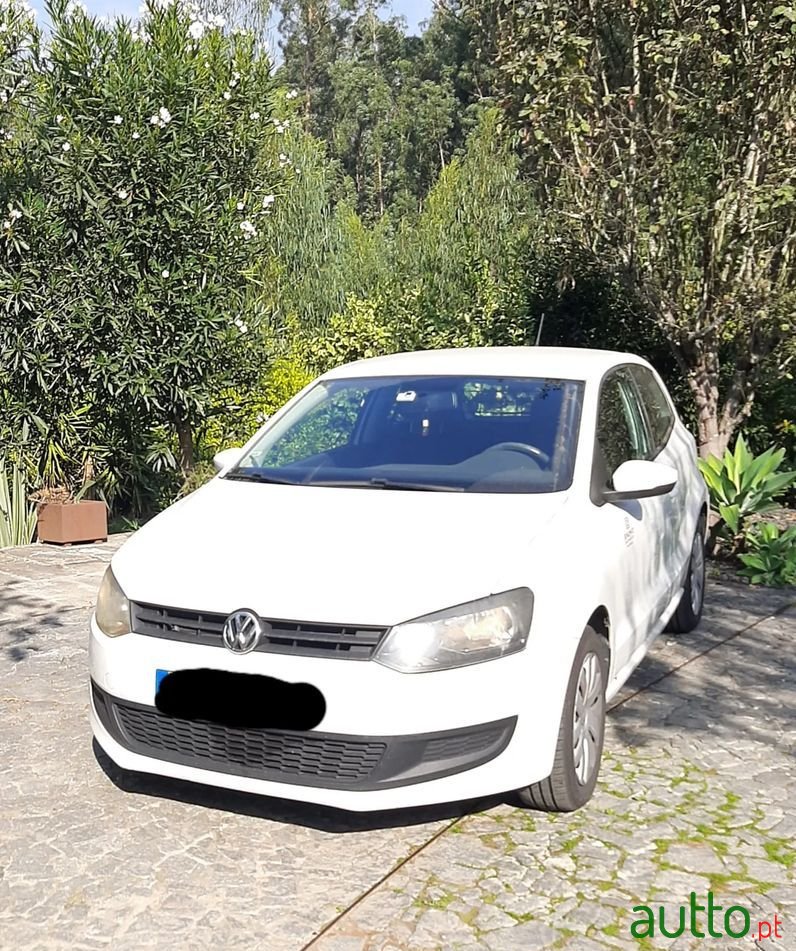 2014' Volkswagen Polo photo #1