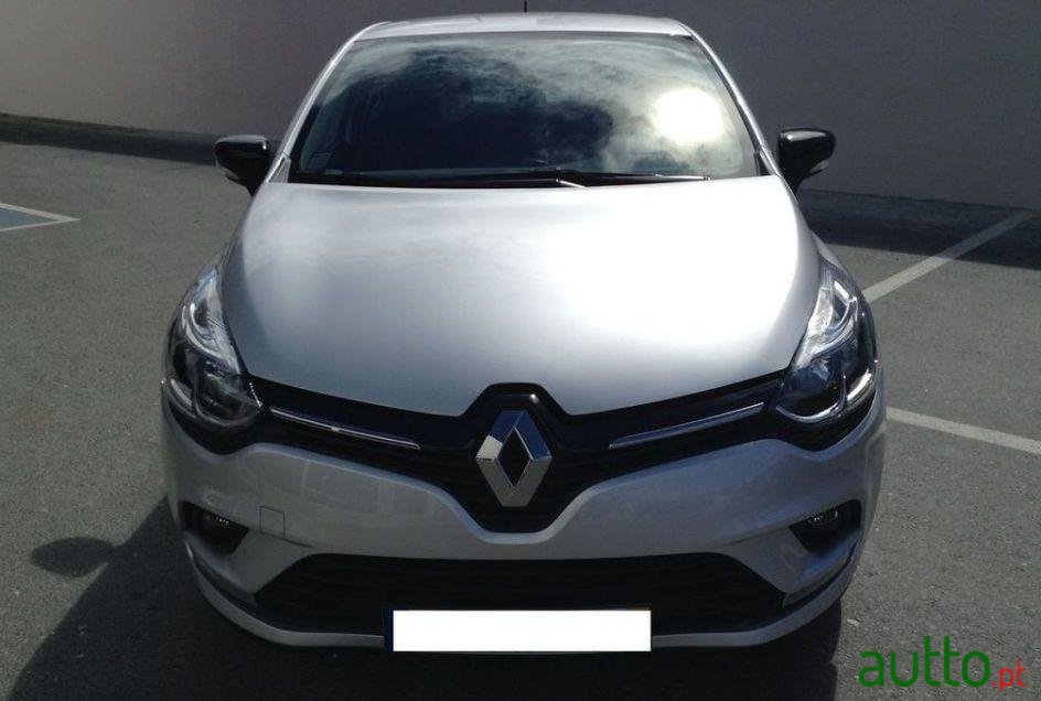 2019' Renault Clio Limited - 90 Cv photo #4