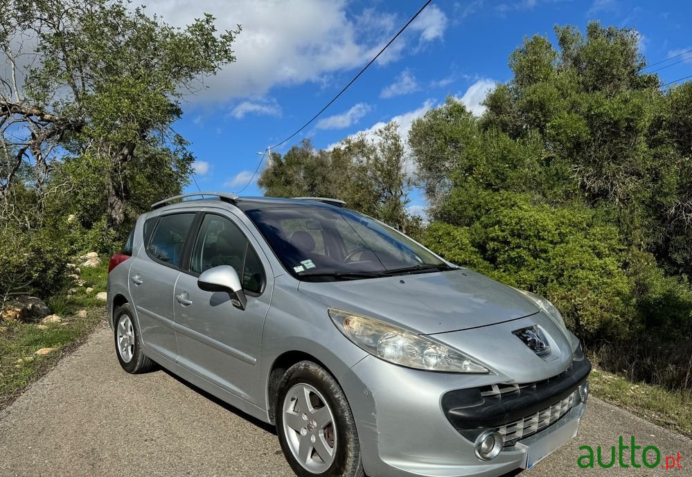 2007' Peugeot 207 Sw photo #2