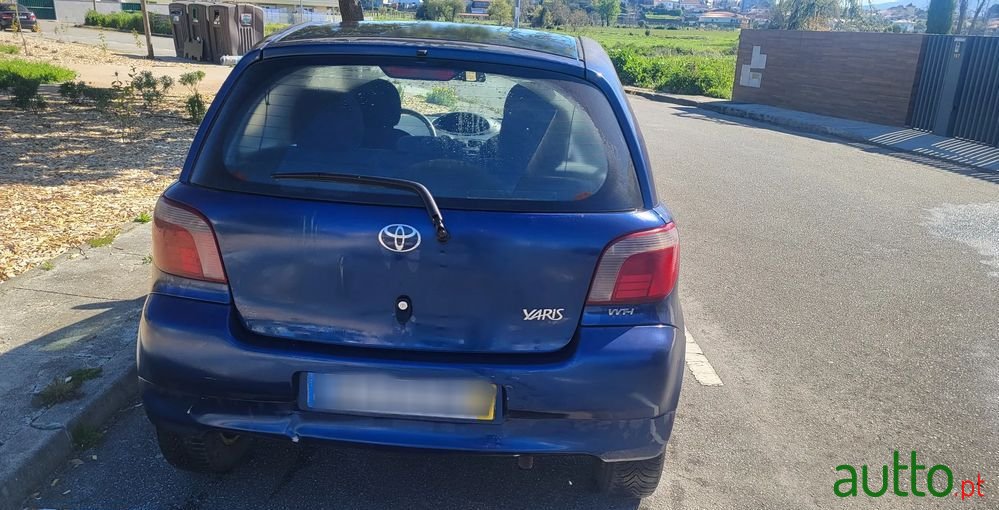 2002' Toyota Yaris 1.3 Sol Abs photo #3