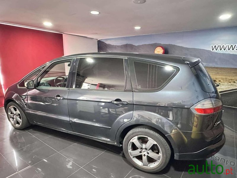 2009' Ford S-Max photo #4