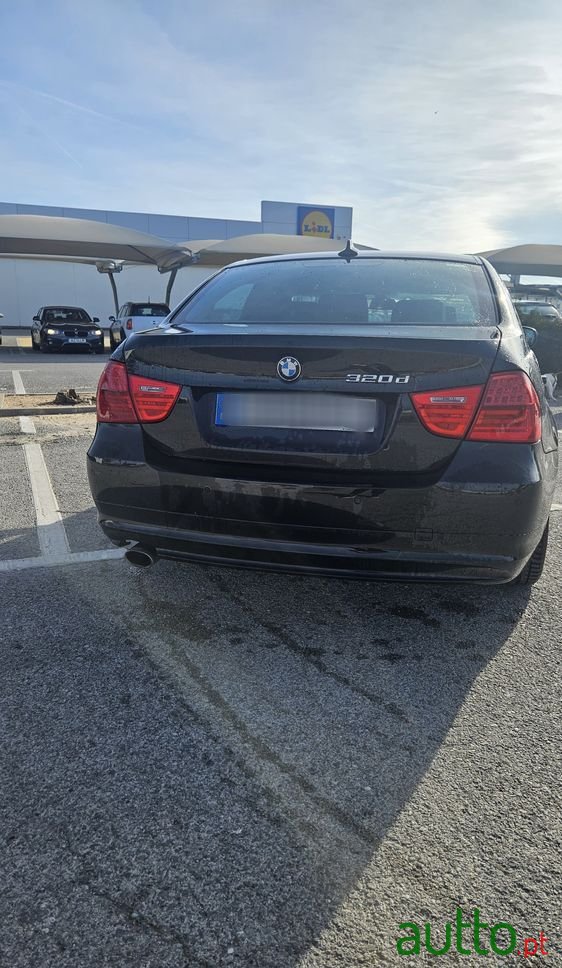 2010' BMW Série 3 D Auto photo #5