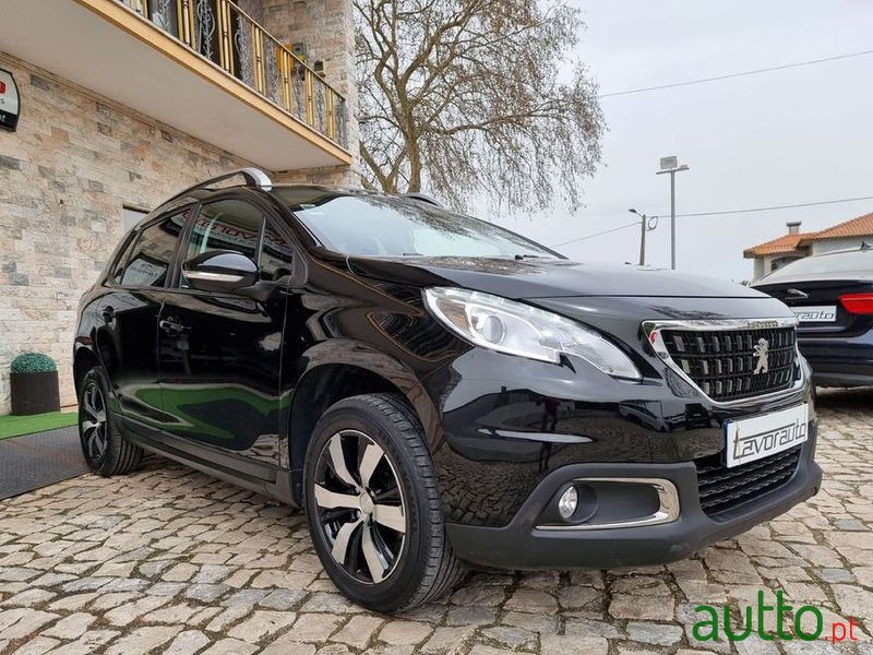 2016' Peugeot 2008 photo #2