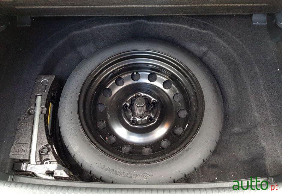 2017' Volkswagen Golf photo #1