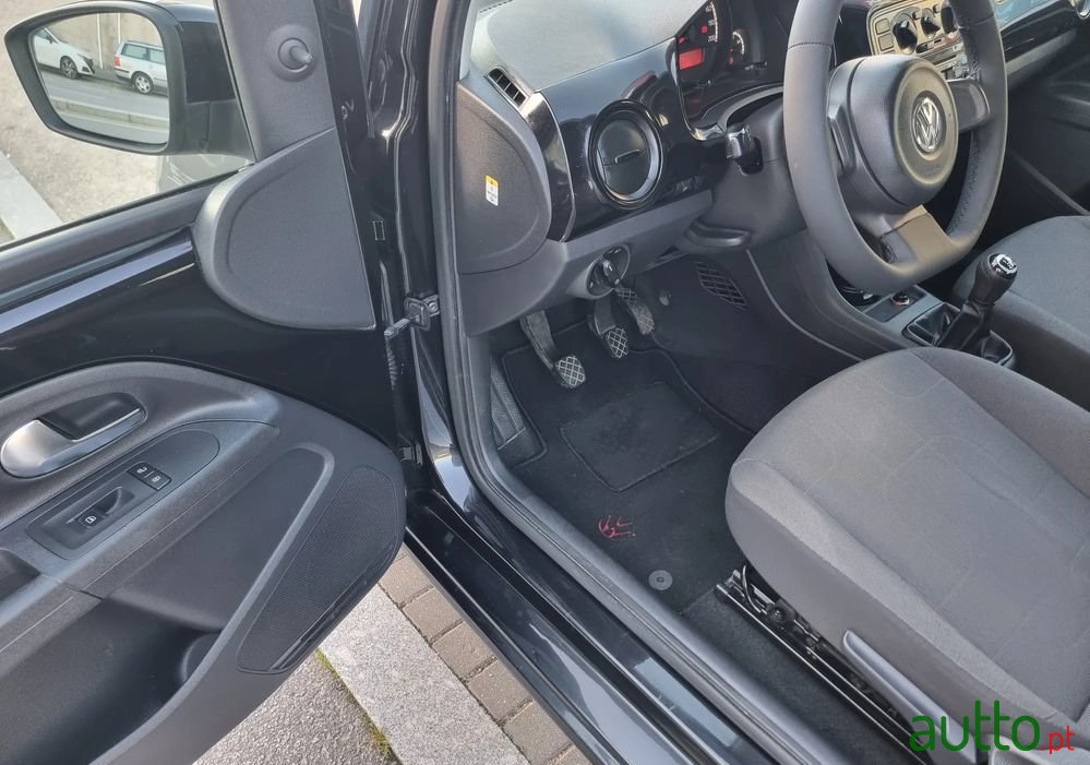 2013' Volkswagen Up! photo #4