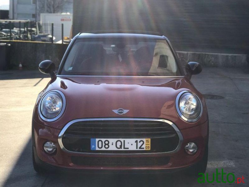 2015' MINI Cooper D photo #2