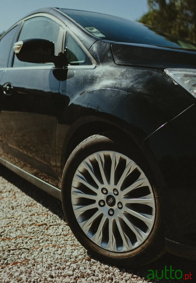 2013' Ford C-MAX photo #1