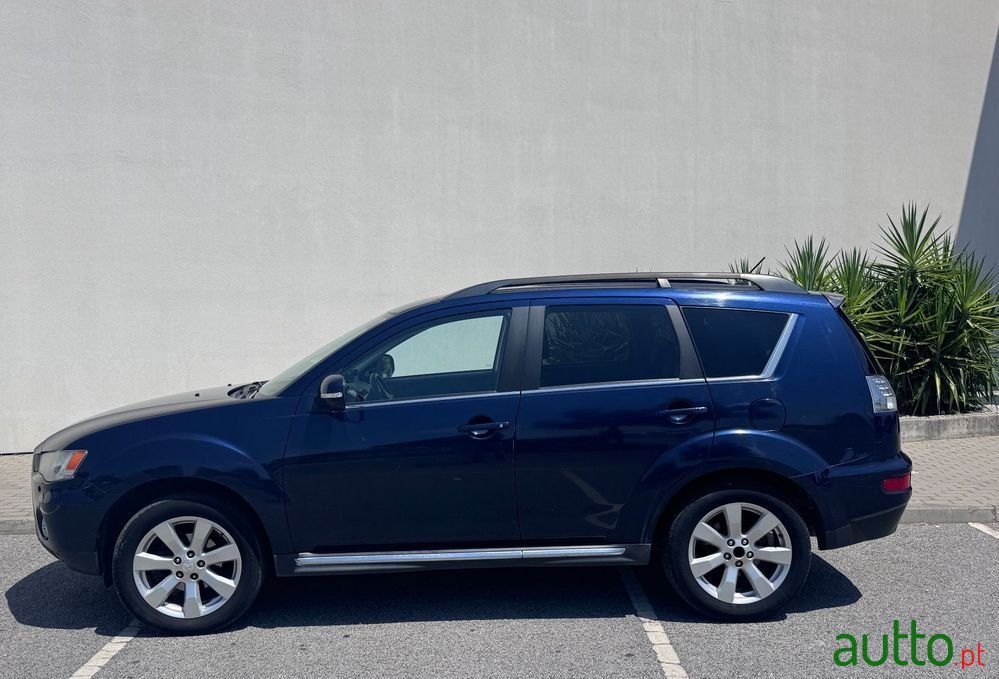 2012' Mitsubishi Outlander 2.2 Di-D Intense+ photo #1