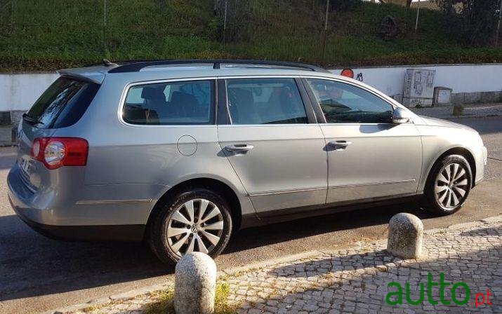 2009' Volkswagen Passat Variant photo #1