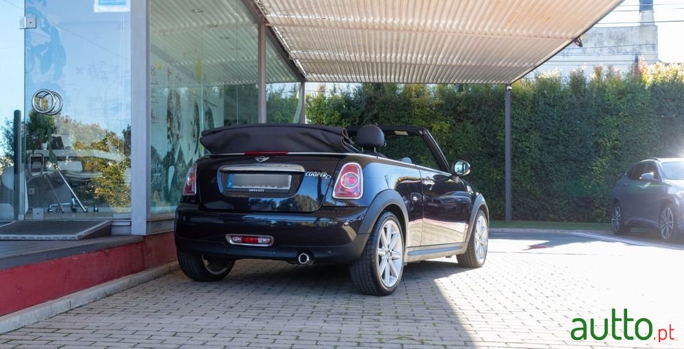 2015' MINI Cabrio Cooper D photo #3