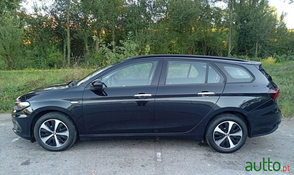 2018' Fiat Tipo Station Wagon photo #2