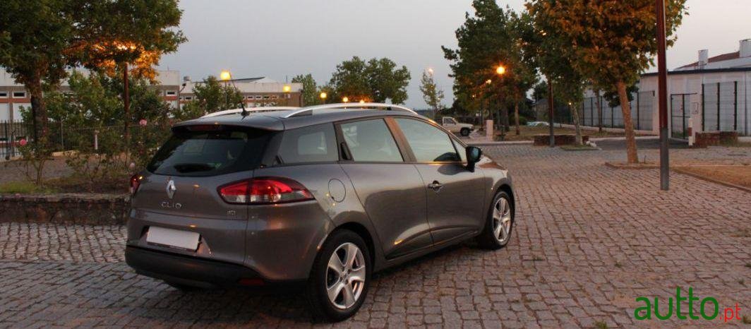 2014' Renault Clio Sport Tourer photo #2