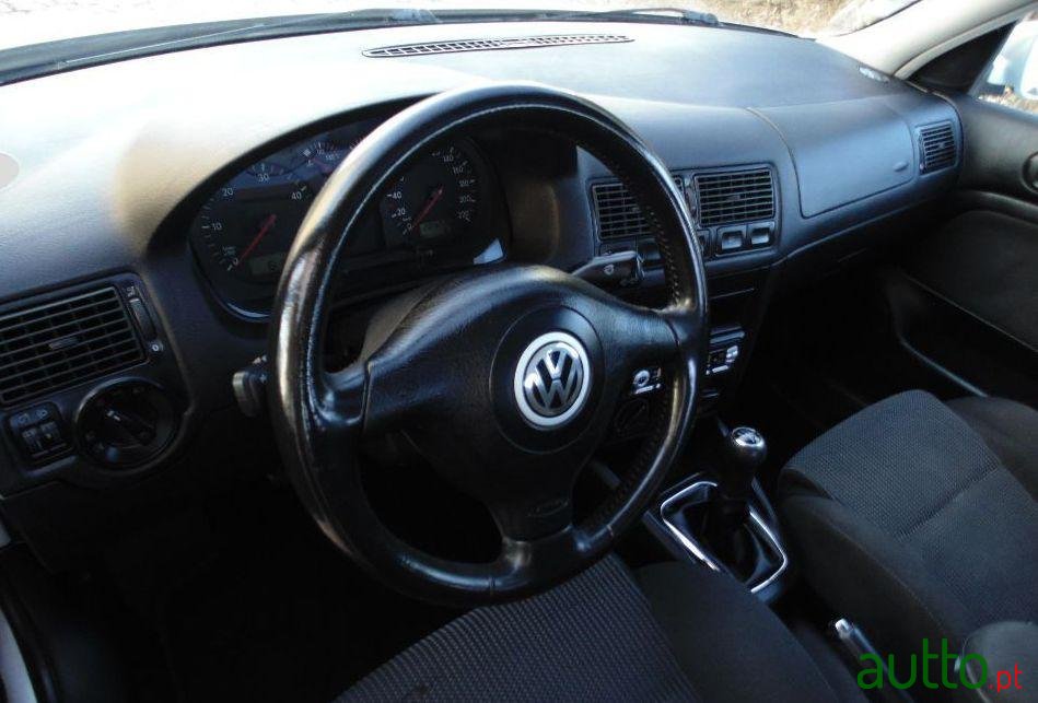 1998' Volkswagen Golf photo #2