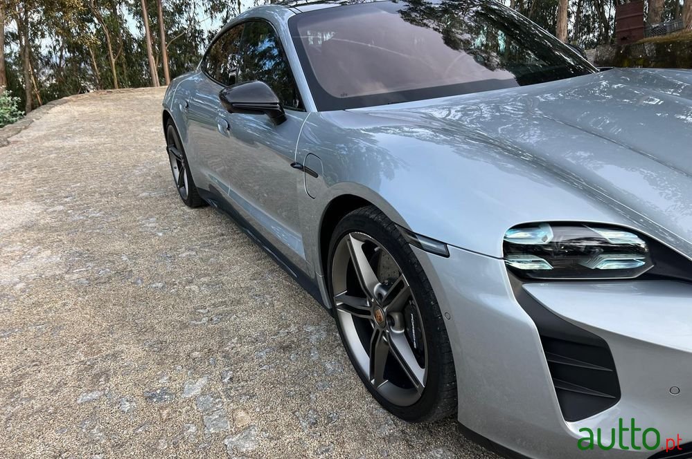 2020' Porsche Taycan Turbo S photo #4