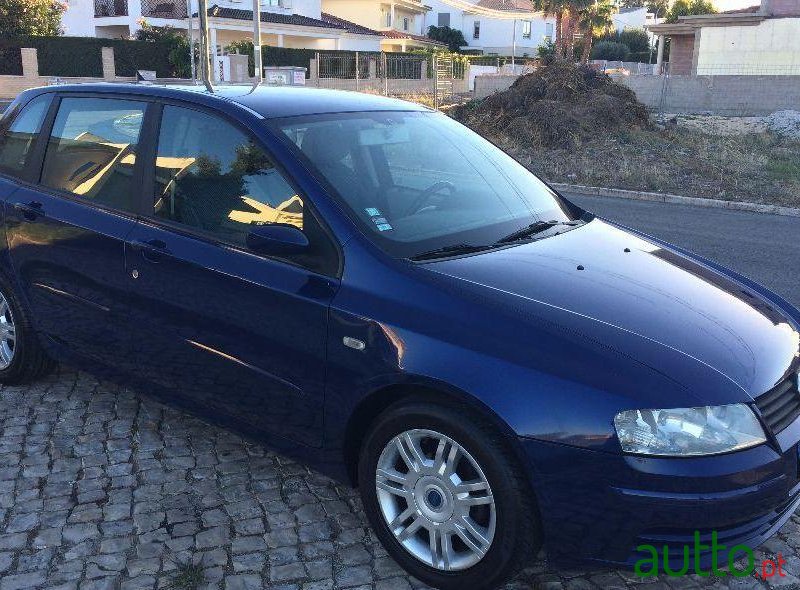 2005' Fiat Stilo 1.4 16V Dynamic photo #4