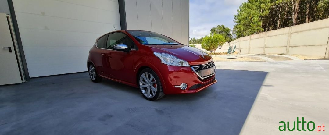 2013' Peugeot 208 photo #1