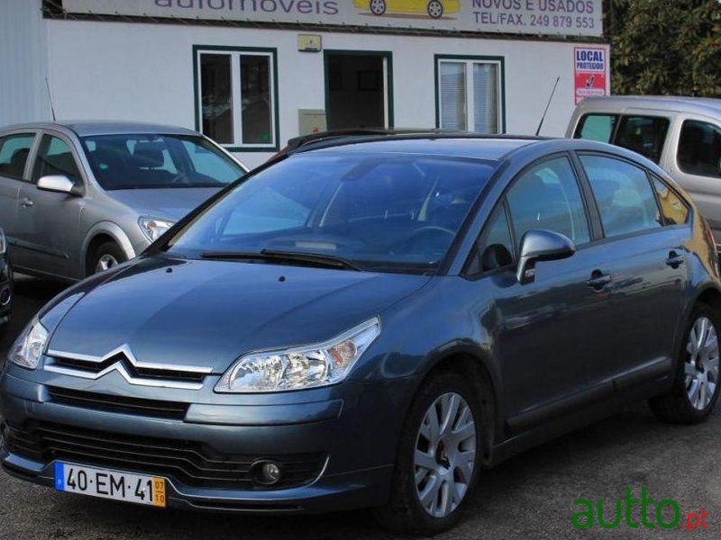 2007' Citroen C4 1.6 Hdi photo #2