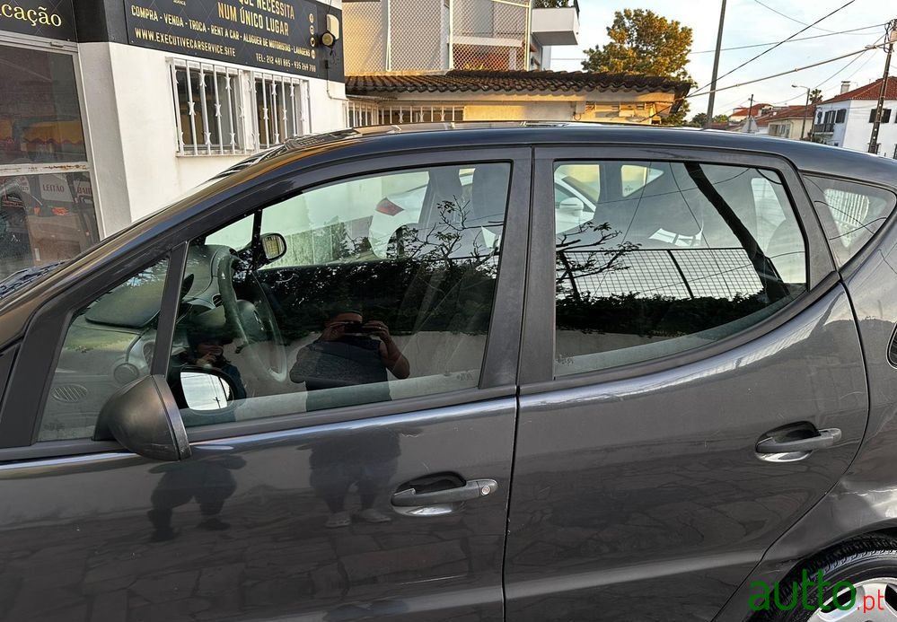 1999' Mercedes-Benz 170 photo #2