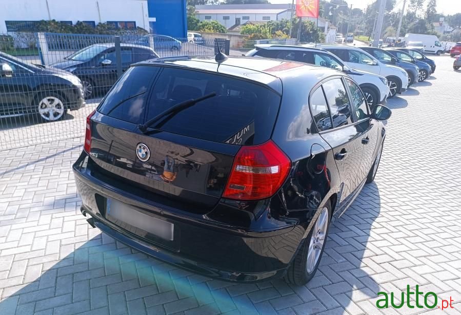 2011' BMW Série 1 D photo #2