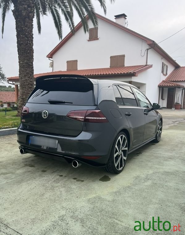 2017' Volkswagen Golf Gti Clubsport Dsg photo #3