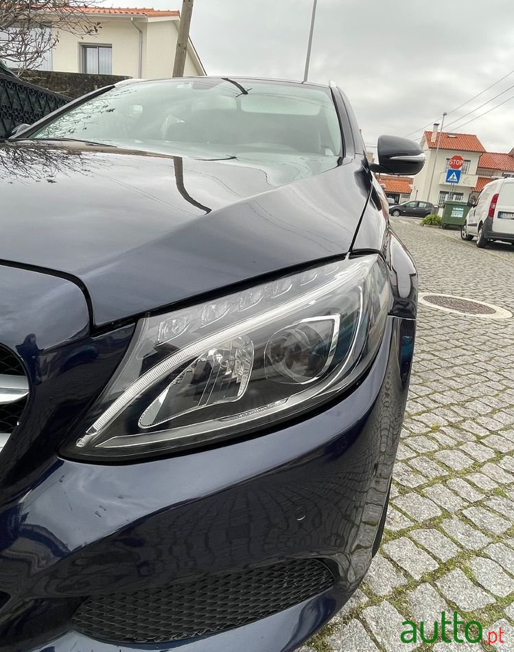 2015' Mercedes-Benz C 200 photo #2