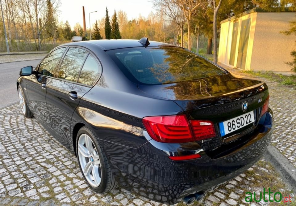 2013' BMW 525 photo #4