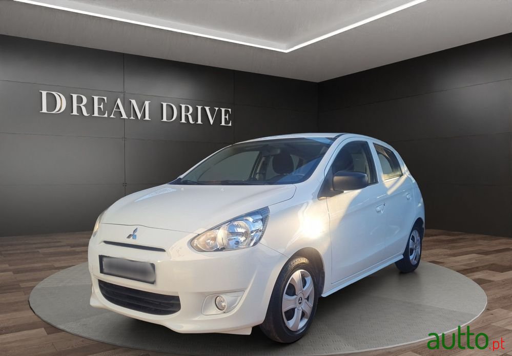 2015' Mitsubishi Space Star photo #1